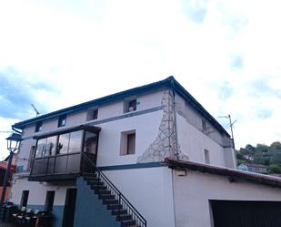 Vista exterior de Pis en venda en Valle de Trápaga-Trapagaran amb Calefacció, Terrassa i Moblat