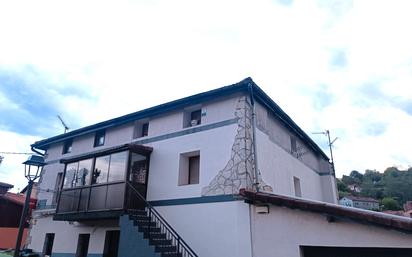Vista exterior de Pis en venda en Valle de Trápaga-Trapagaran amb Calefacció, Terrassa i Moblat