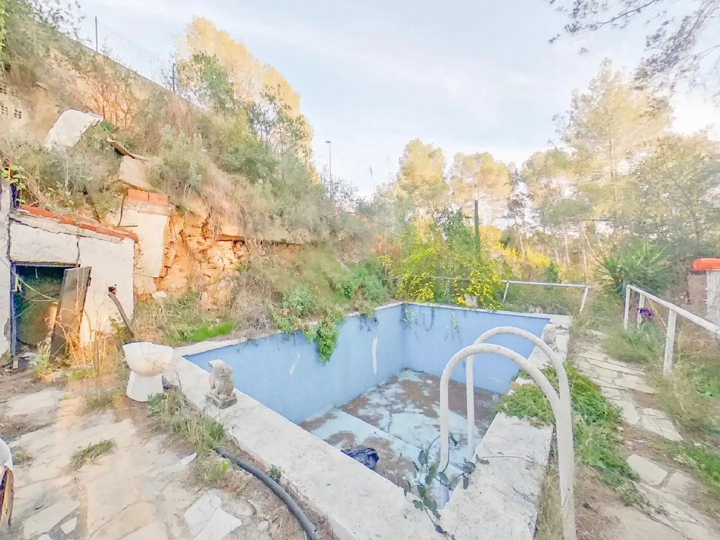 Piscina de Casa o xalet en venda en Rubí amb Jardí privat i Piscina comunitària