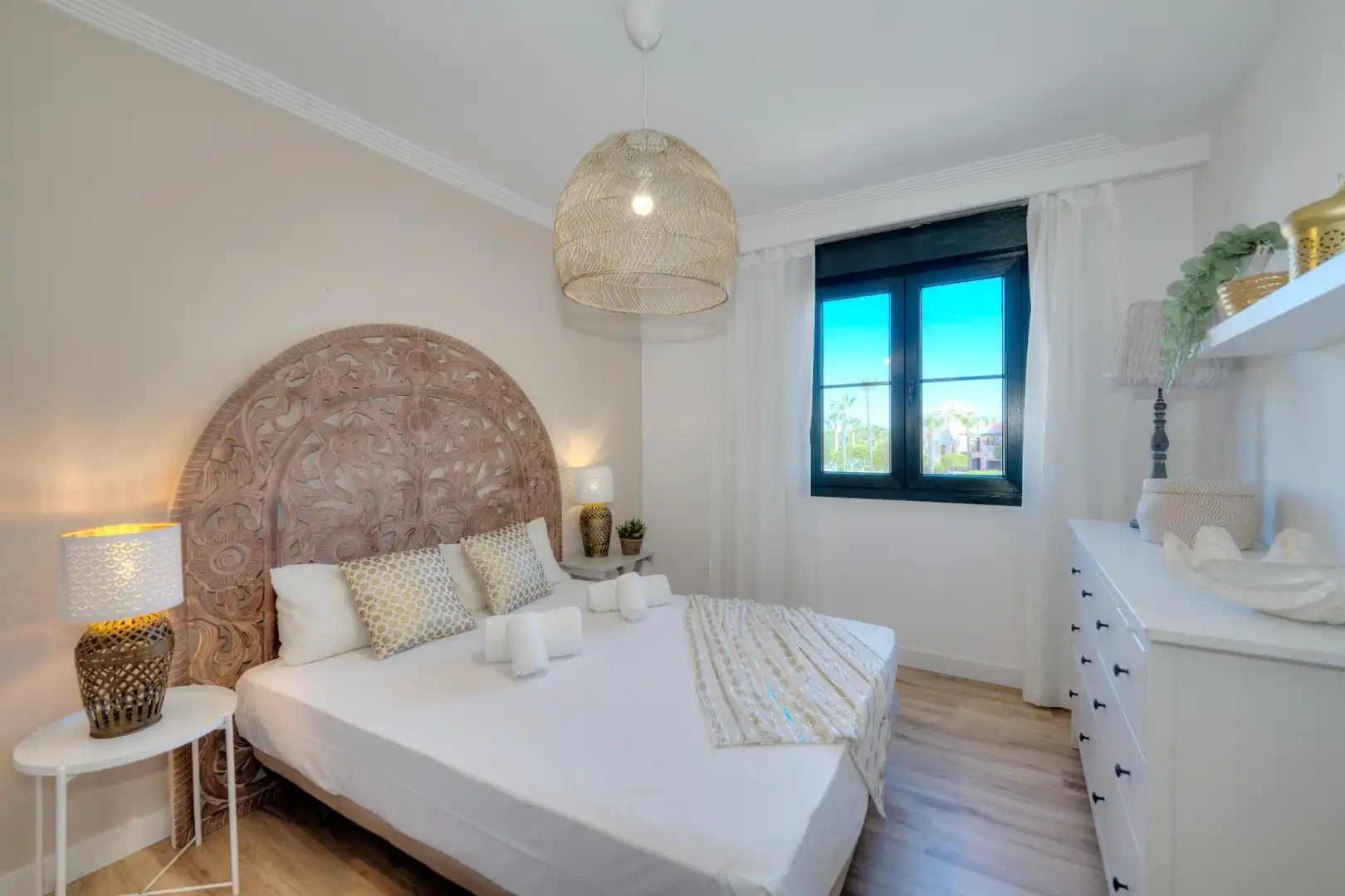 Habitación de Casa adosada en venta en Ayamonte con Aire acondicionado, Calefacción y Jardín privado