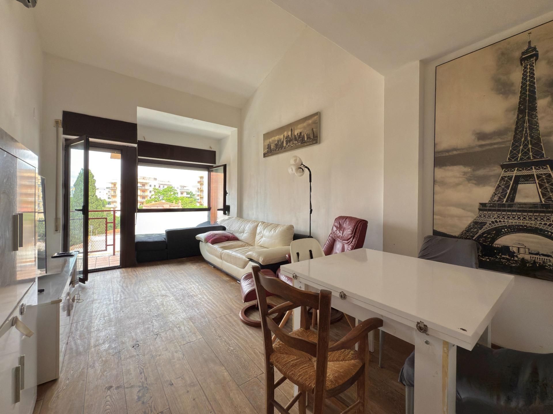 Living room of Duplex for sale in Figueres  with Air Conditioner, Heating and Terrace