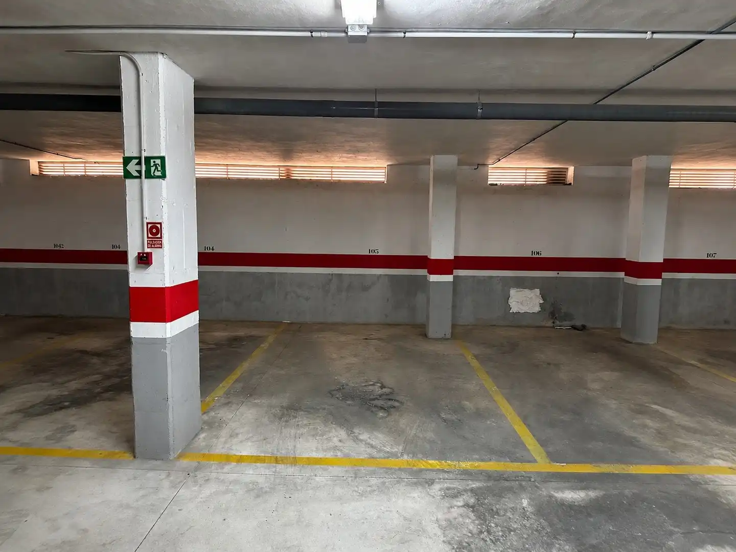 Parking de Piso en venta en Orihuela con Calefacción y Piscina comunitaria