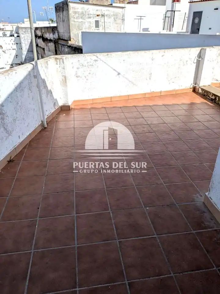 Vista exterior de Planta baja en venta en Rota con Trastero