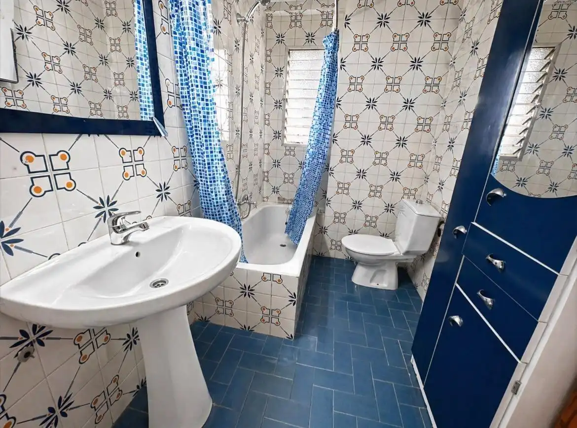 Badezimmer von Wohnung zum Verkauf in Torrevieja mit Terrasse und Möbliert