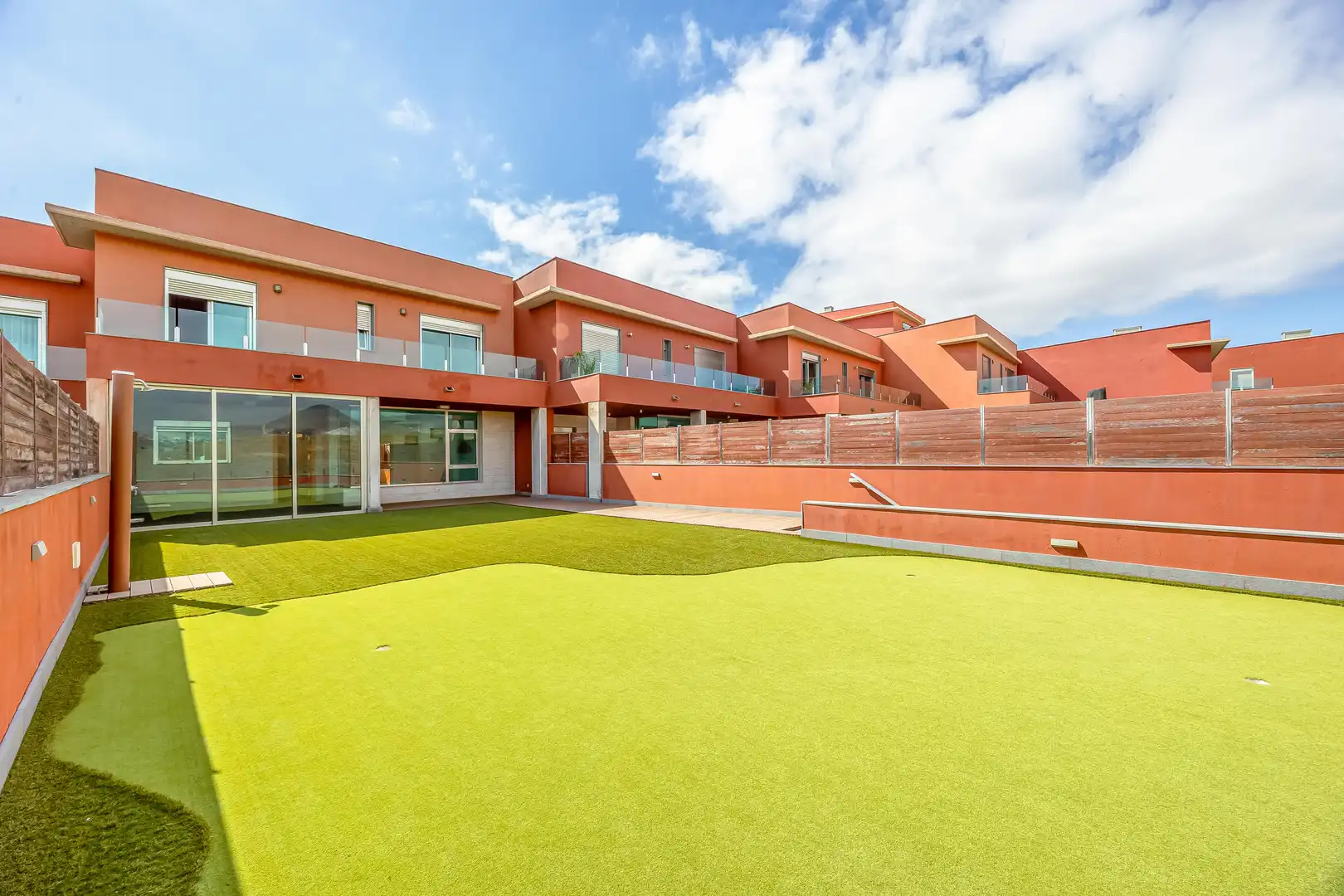 Vista exterior de Casa o chalet de alquiler en Telde con Jardín privado, Terraza y Trastero