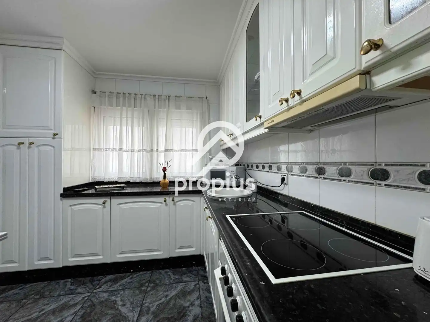 Piso en venta en Pedro Antonio Menendez, Parque San Francisco - Uría