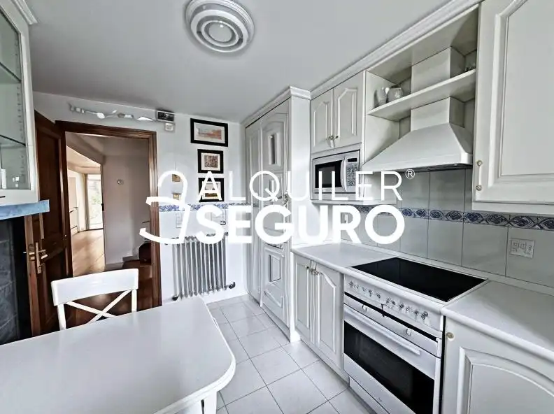 Kitchen of Houses for rent in Madrid  with Heating, Terrace and Storage room