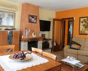 Sala d'estar de Casa o xalet en venda en Albinyana amb Aire condicionat, Terrassa i Piscina