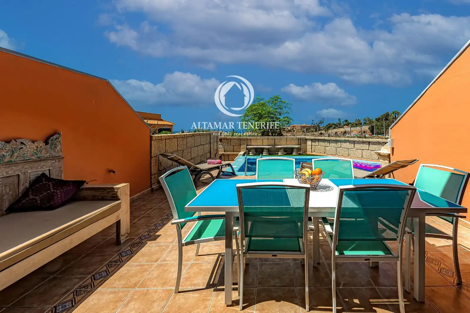 Terraced house with pool for sale in calle Helsinki, 12, imagen 3
