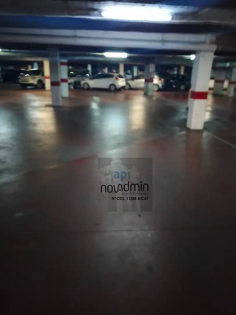 Parkplatz von Garage zum Verkauf in Lleida