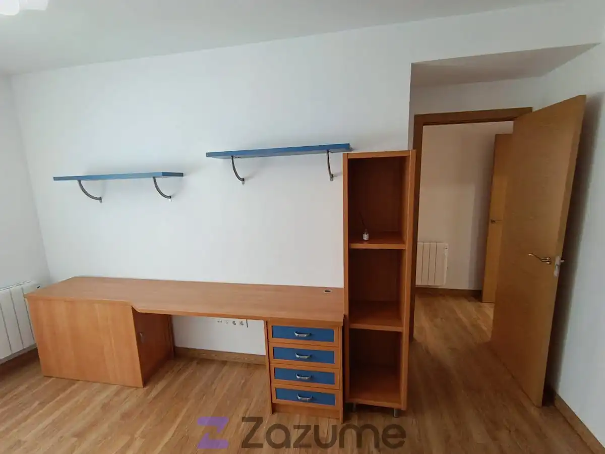 Bedroom of Flat for rent in Carmena  with Heating, Parquet flooring and Furnished