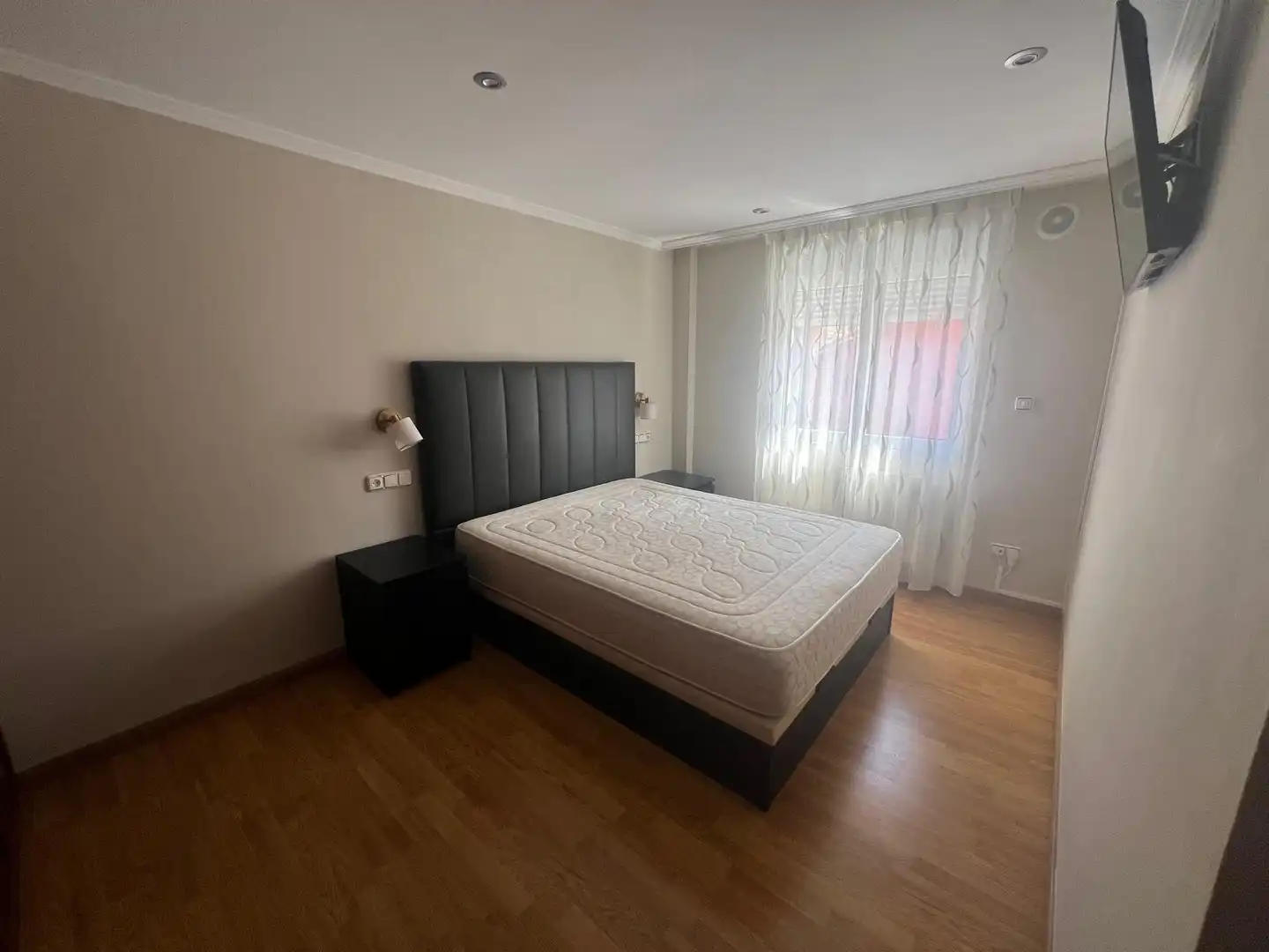 Dormitori de Pis en venda en Gijón  amb Parquet i Alarma