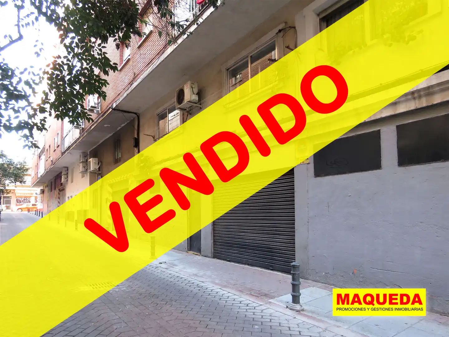 Vista exterior de Local en venta en Alcorcón