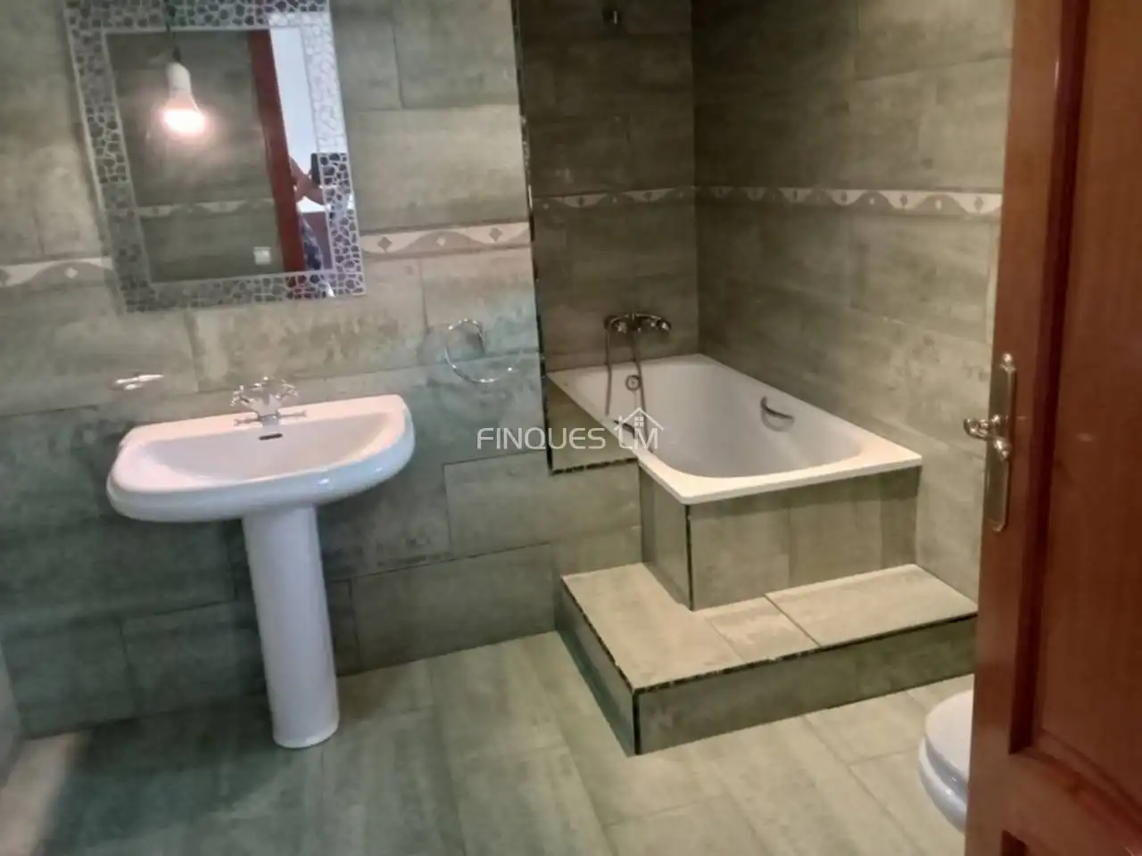 Bany de Casa adosada en venda en Tordera amb Calefacció i Jardí privat