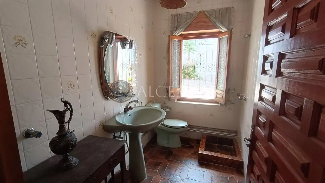 Bathroom of Houses for sale in Méntrida  with Heating, Storage room and Furnished