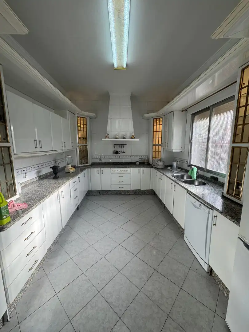 Cocina de Casa o chalet en venta en Espartinas con Aire acondicionado, Terraza y Amueblado