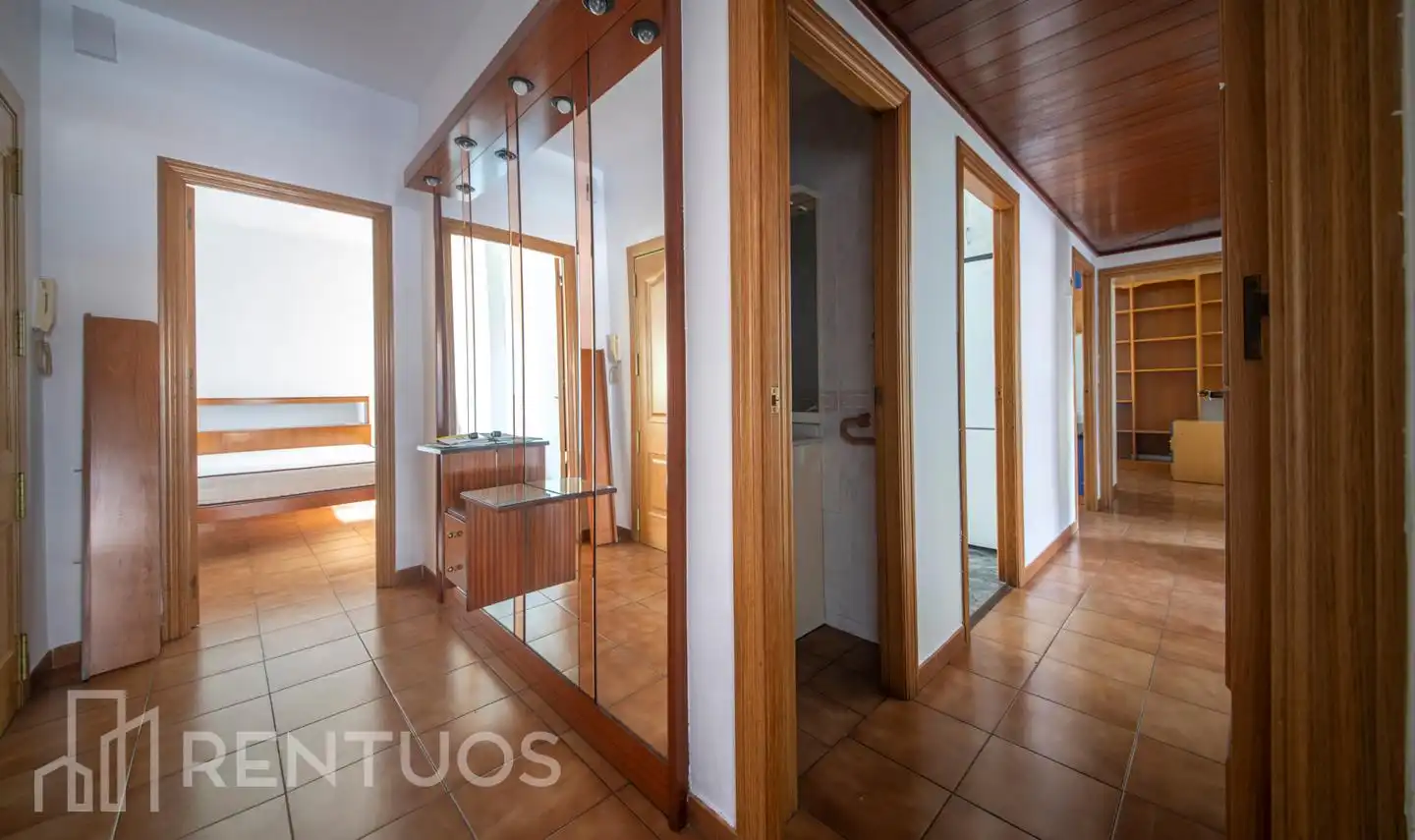 Wohnung zum Verkauf in Montcada i Reixac mit Klimaanlage, Heizung und Balkon