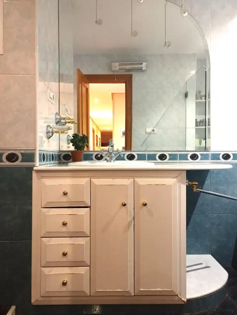 Baño de Piso en venta en Ibi con Amueblado y Balcón