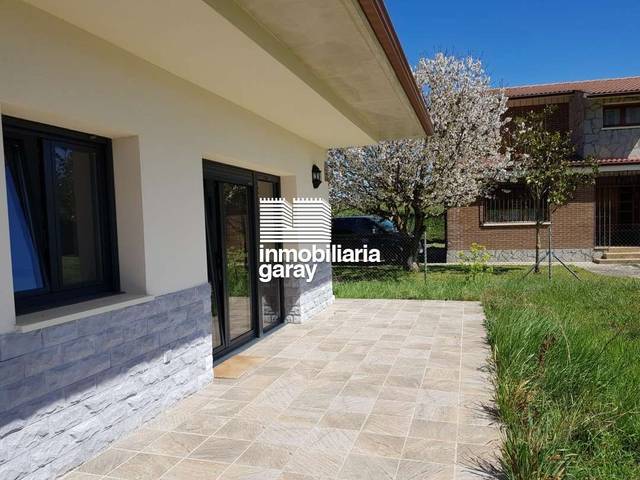 Casa-chalet en Venta en Frías