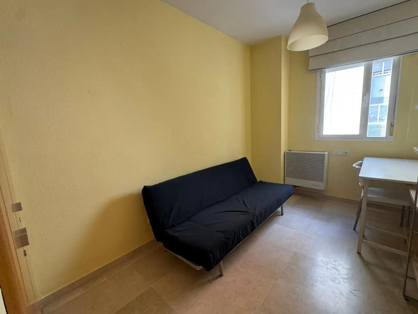 Bedroom of Flat for sale in Sevilla  with Air Conditioner, Heating and Furnished