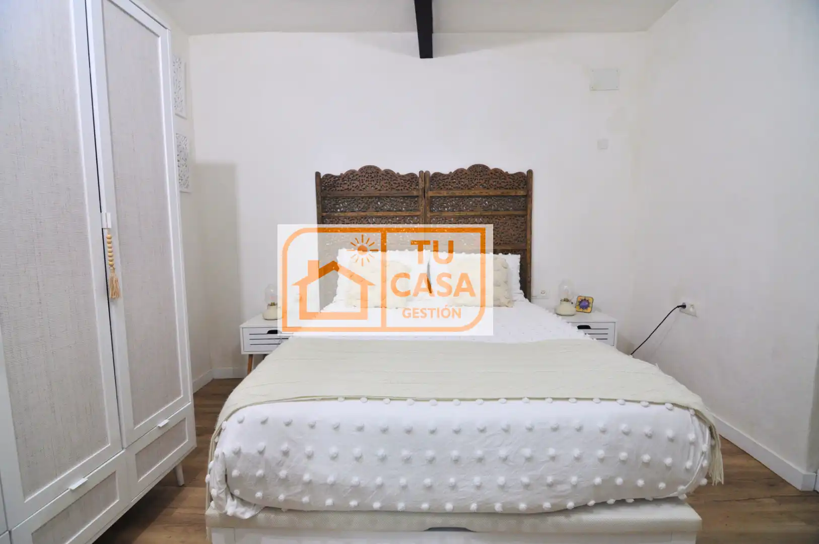 Habitación de Casa adosada en venta en Cáceres con Parquet, Horno y Lavadora