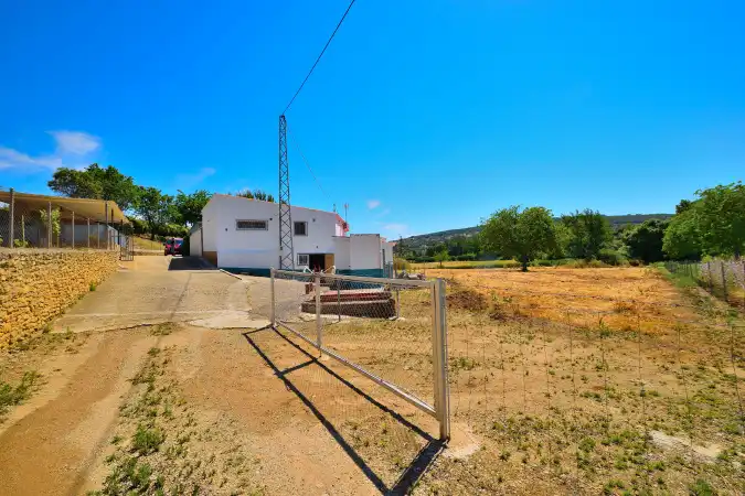 Casa rústica amb terrassa en venda a Partidas Norte, imagen 2