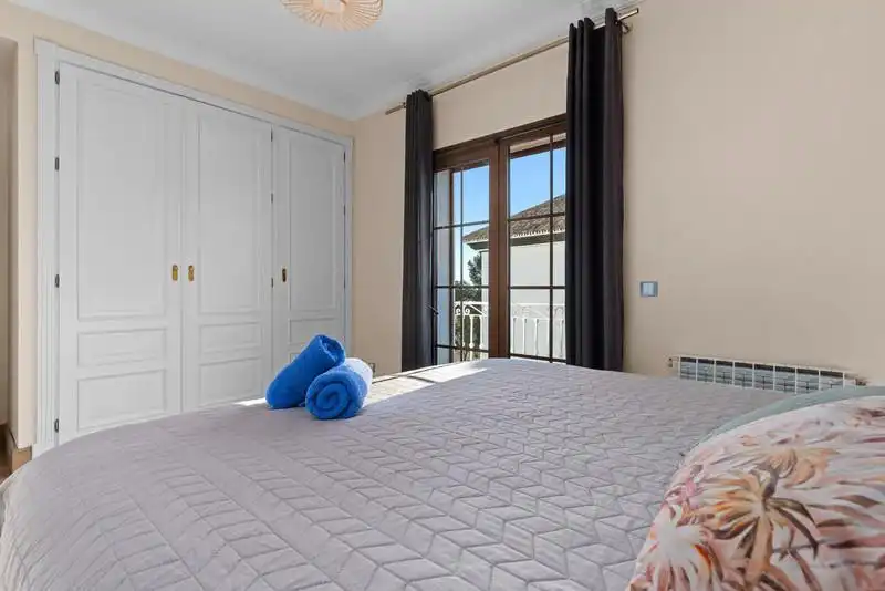 Bedroom of Houses for rent in Marbella  with Air Conditioner, Heating and Private garden