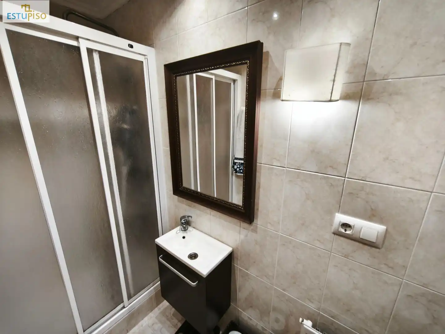 Badezimmer von Wohnung zum Verkauf in Vitoria - Gasteiz mit Heizung, Abstellraum und Möbliert