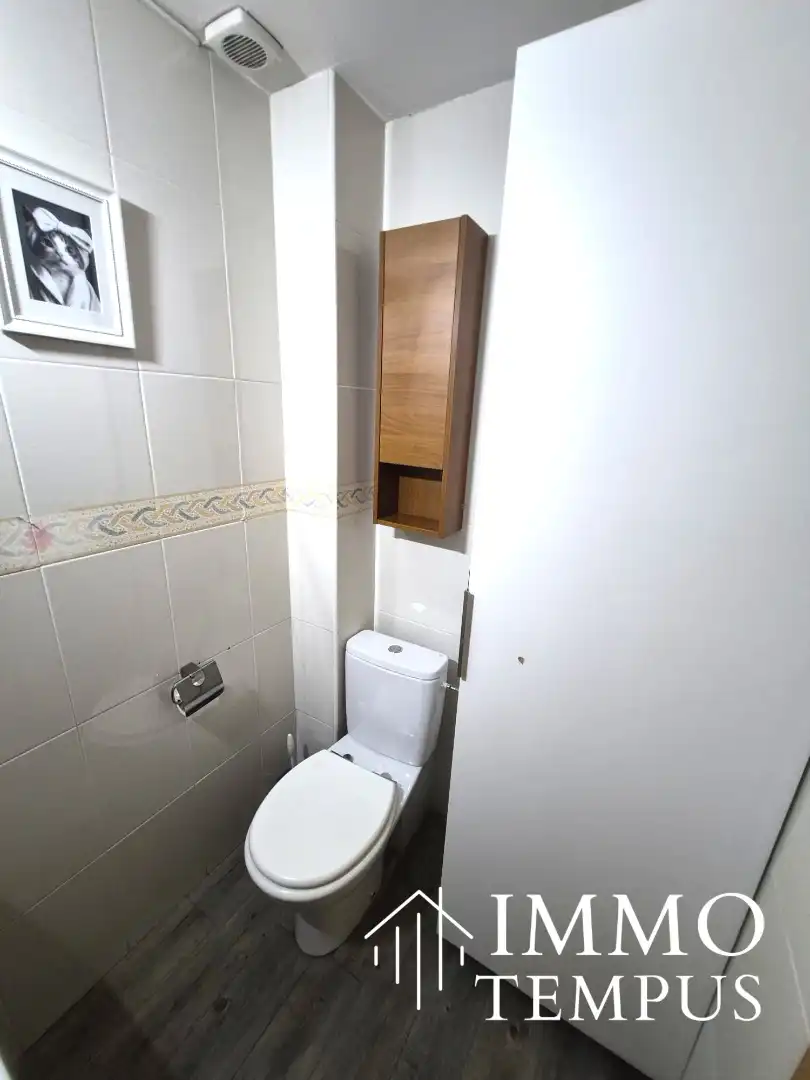 Badezimmer von Maisonette zum Verkauf in Terrassa mit Heizung, Parkett und Ofen