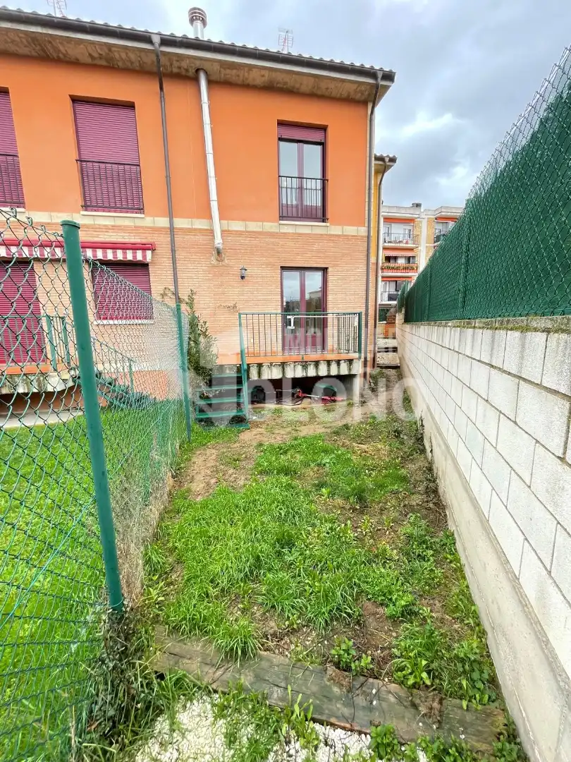 Jardín de Casa adosada en venta en Casalarreina con Calefacción, Jardín privado y Parquet
