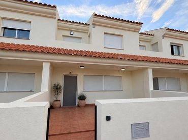 Casa con balcone in vendita a Calle PA - 5