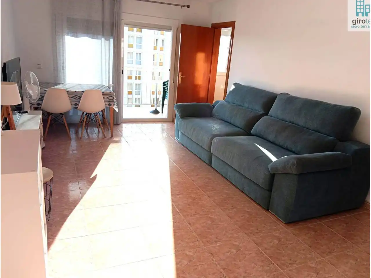 Sala de estar de Piso en venta en Malgrat de Mar con Calefacción, Terraza y Piscina comunitaria