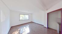 Living room of Flat for sale in  Zaragoza Capital  with Heating and Oven