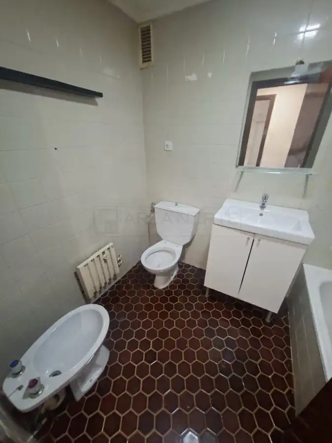 Bathroom of Flat for sale in Sansomendi 