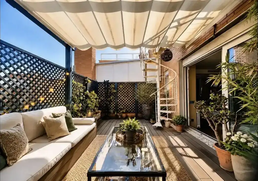 Terrassa de Àtic en venda en La Moraleja amb Aire condicionat, Jardí privat i Parquet