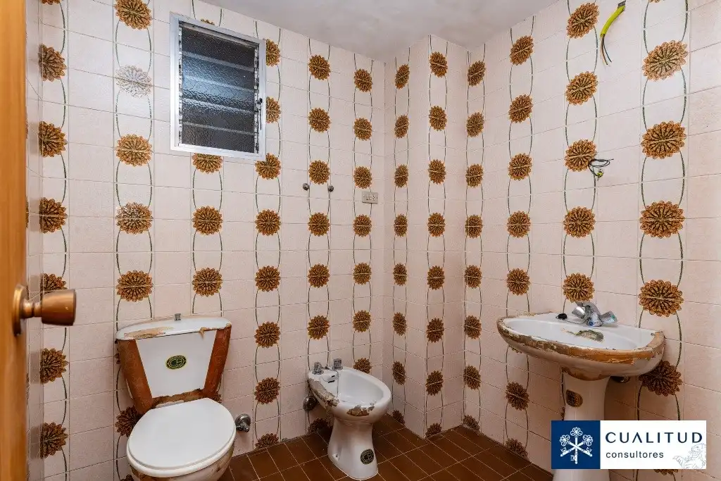 Baño de Piso en venta en Castellón de la Plana / Castelló de la Plana con Balcón