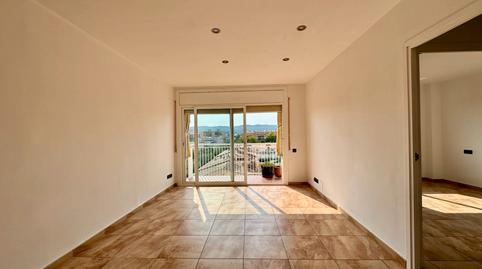 Foto 2 de Pis en venda a Carrer D'àngel Guimerà, Molí de Vent - La Sauleda, Girona