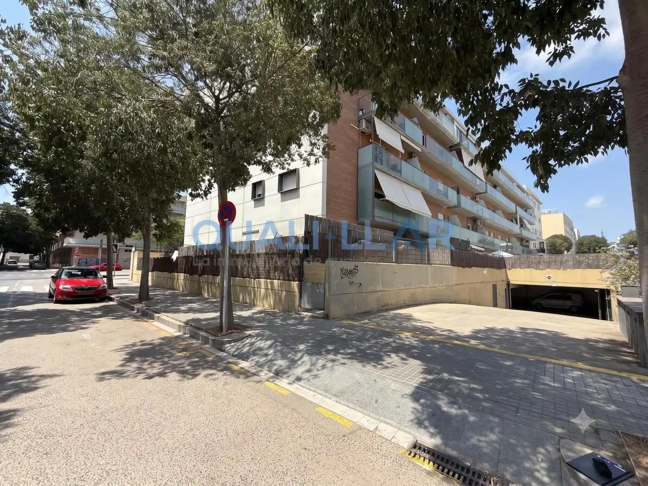 Parking de Apartamento en venta en Vilanova i la Geltrú con Calefacción, Trastero y Balcón
