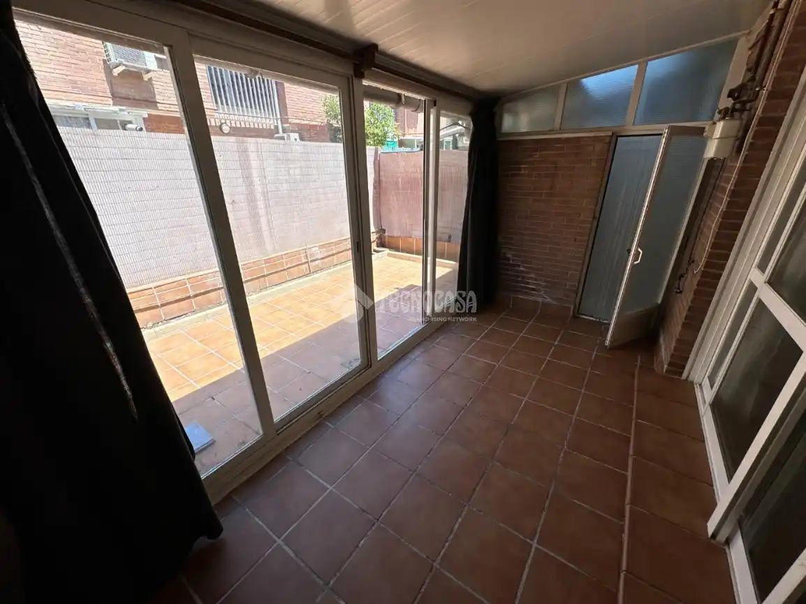 Casa aparellada en venda a Marchamalo, imagen 14