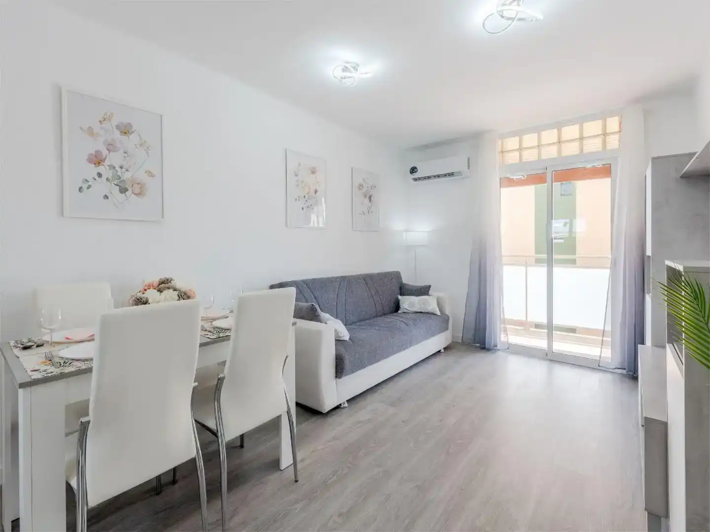 Wohnzimmer von Wohnung zum Verkauf in Cunit mit Klimaanlage