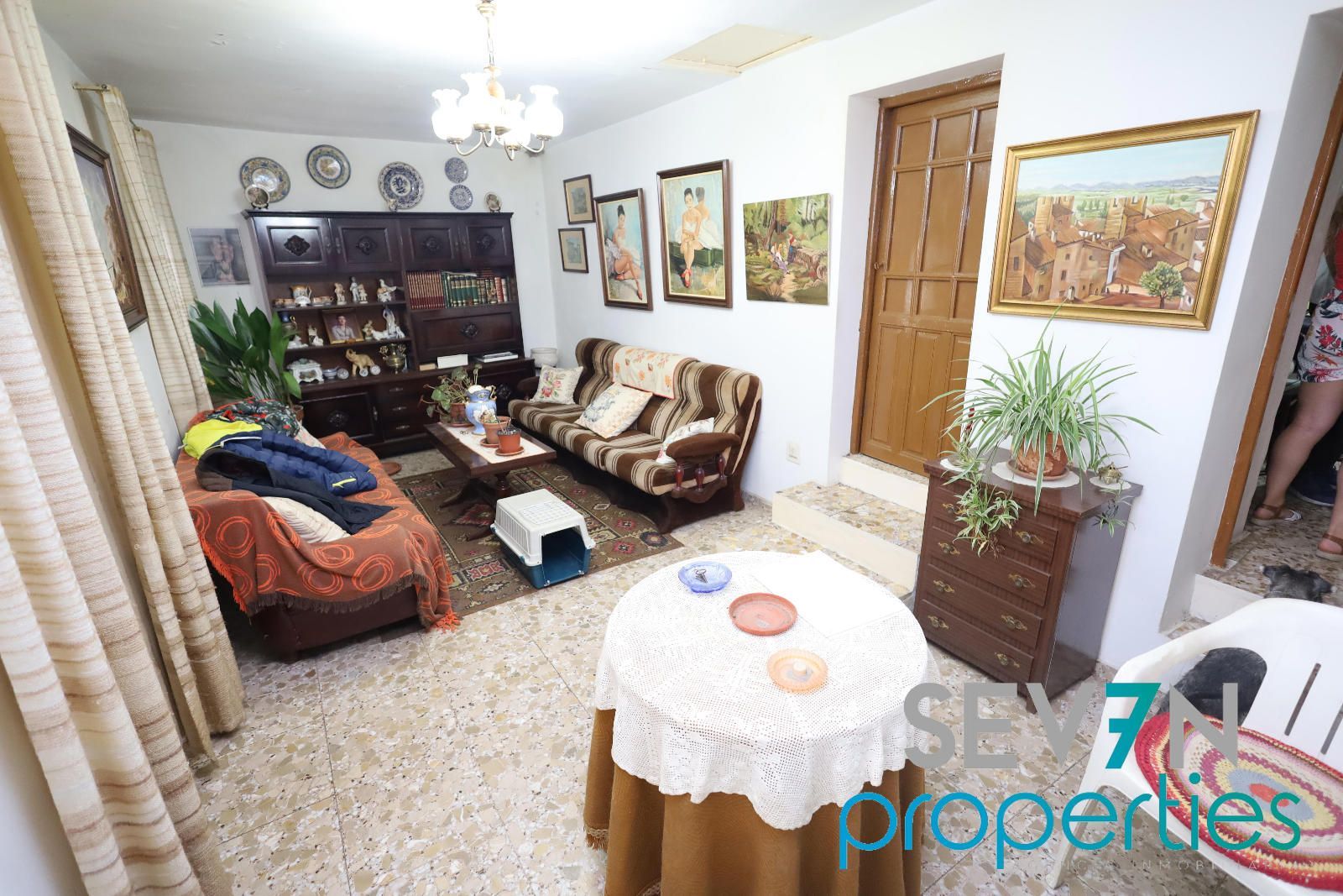 Sala d'estar de Casa o xalet en venda en Las Ventas de Retamosa amb Jardí privat