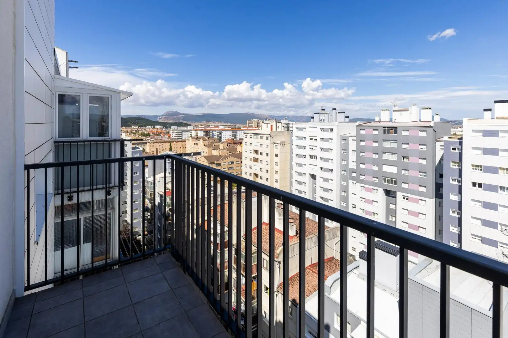 Terrassa de Pis en venda en Barañáin / Barañain amb Calefacció i Balcó