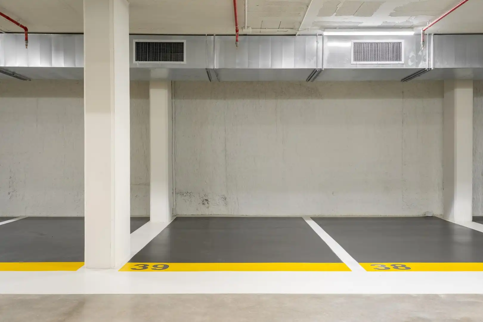 Parkplatz von Wohnung zur Miete in Sant Joan Despí mit Klimaanlage, Heizung und Privatgarten