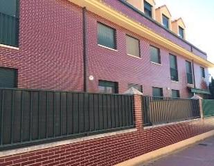 Exterior view of Flat to rent in Fuensaldaña  with Heating, Parquet flooring and Storage room