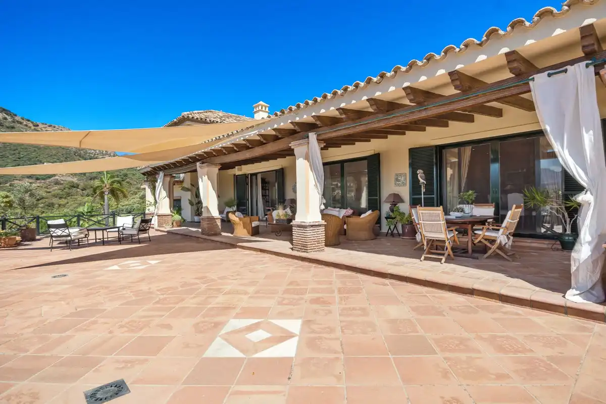 Chalet con piscina en venta en San Pedro de Alcántara, imagen 5