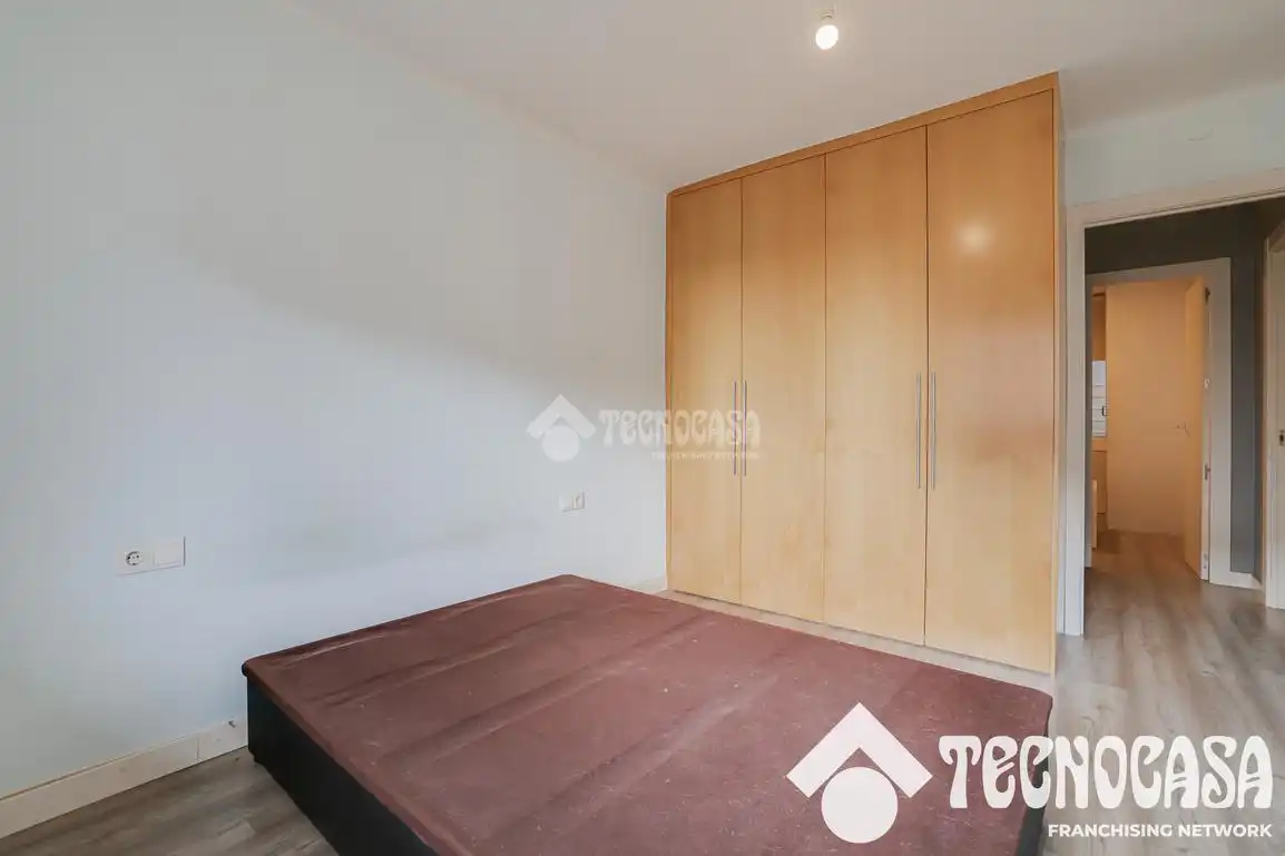 Bedroom of Flat for sale in Mataró