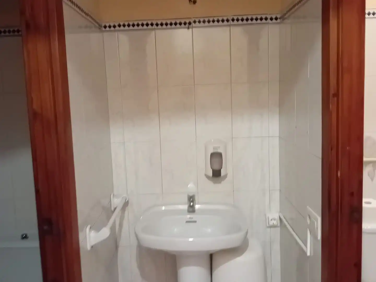 Badezimmer von Geschaftsraum zum Verkauf in Moraira mit Klimaanlage und Heizung