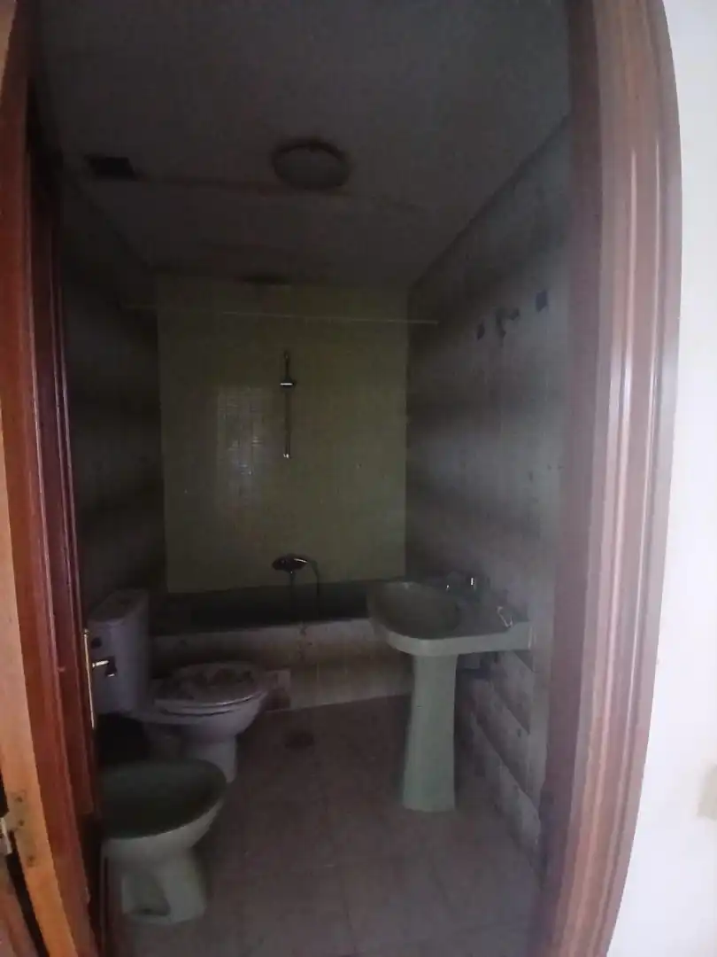 Badezimmer von Maisonette zum Verkauf in Buitrago del Lozoya