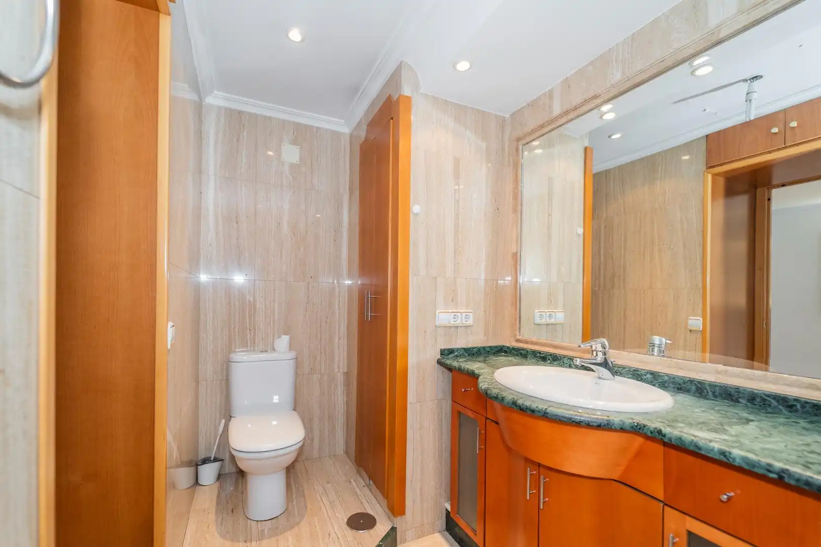 Bathroom of Flat for sale in Valdemoro  with Heating and Parquet flooring