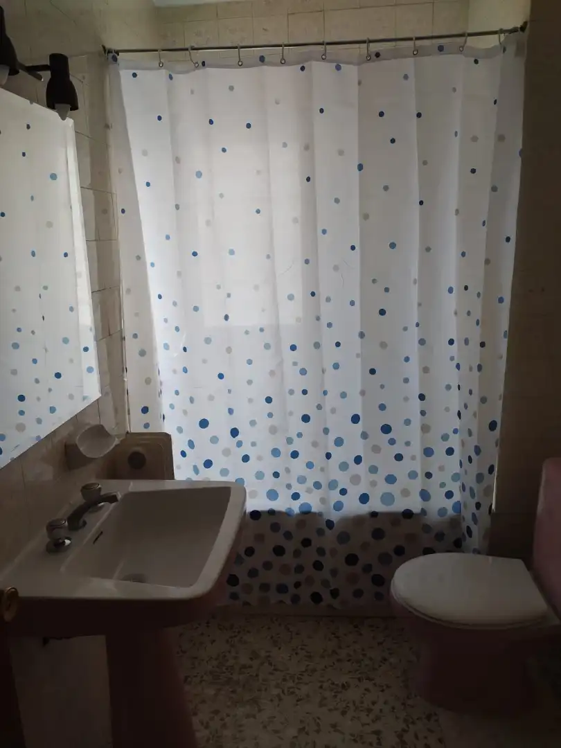 Bathroom of Flat for rent in Granada  with Heating, Furnished and Washing machine